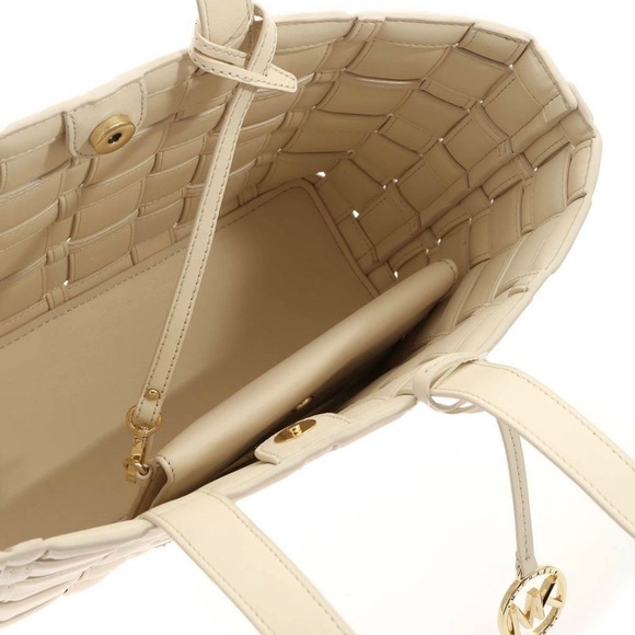 Michael Kors Ivy Medium East West Vegan Leather Tote Bag with wallet - Picture 4 of 12